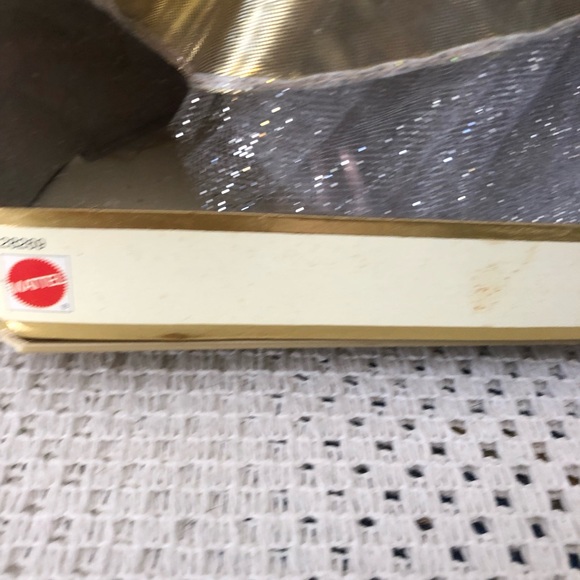 Mattel Celebration Barbie 2000 Edition w/Ornament - New in box - Picture 3 of 8